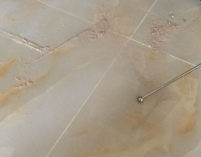 故城瓷砖空鼓维修公司分享粘合剂选择不当在瓷砖铺贴过程中可能导致以下问题